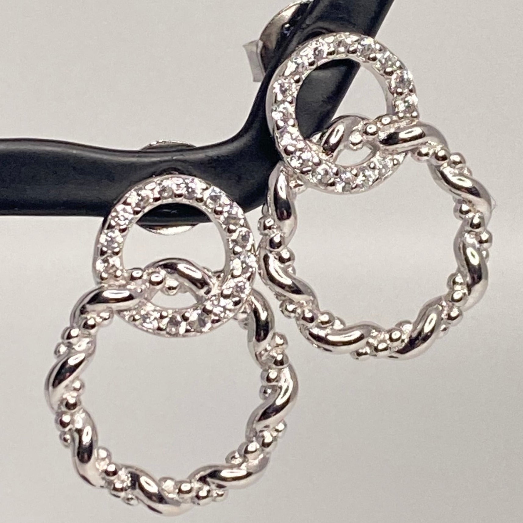 Interlock Circle Earrings