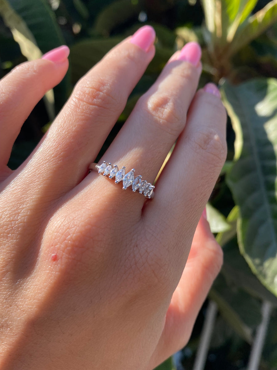 Marquise Cut Band