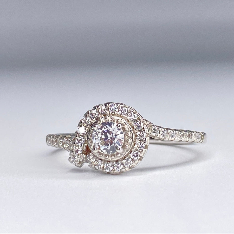 Round Cut Solitaire Bypass Halo