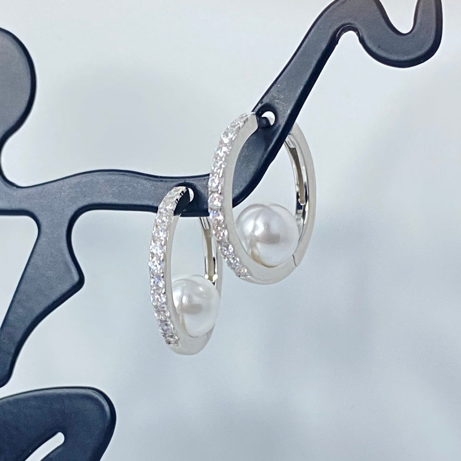 Pearl Hoop