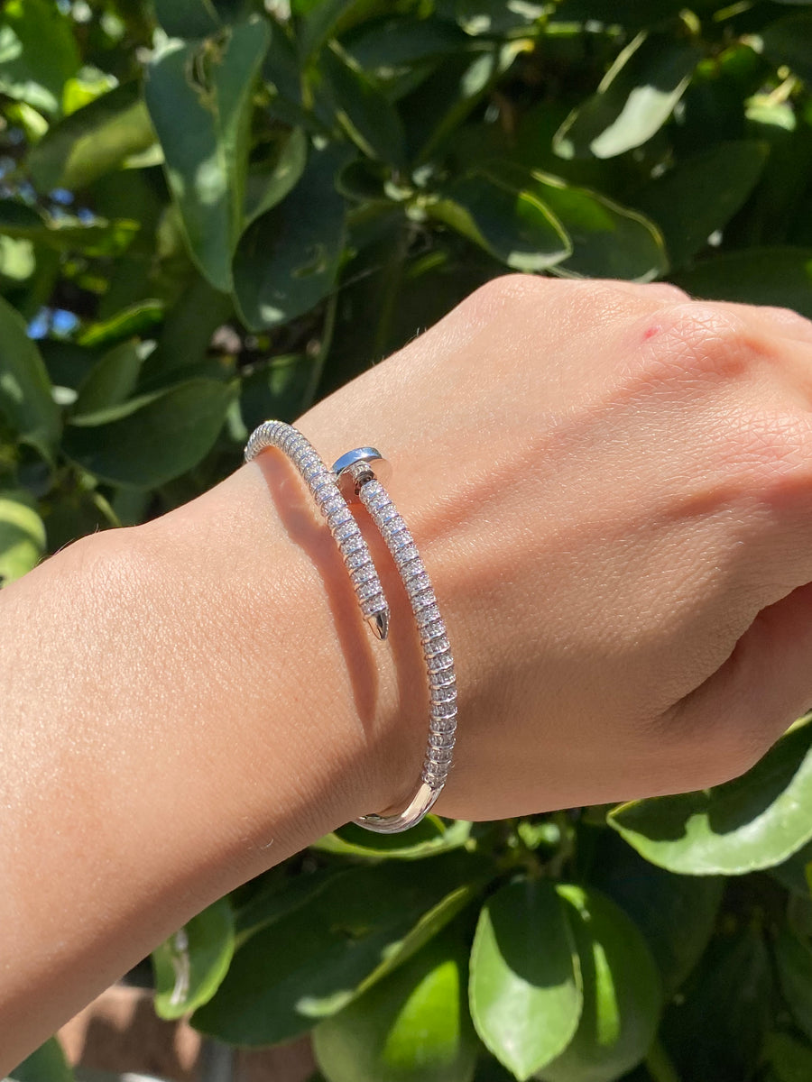 Nail Bangle