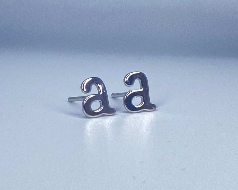 "a"